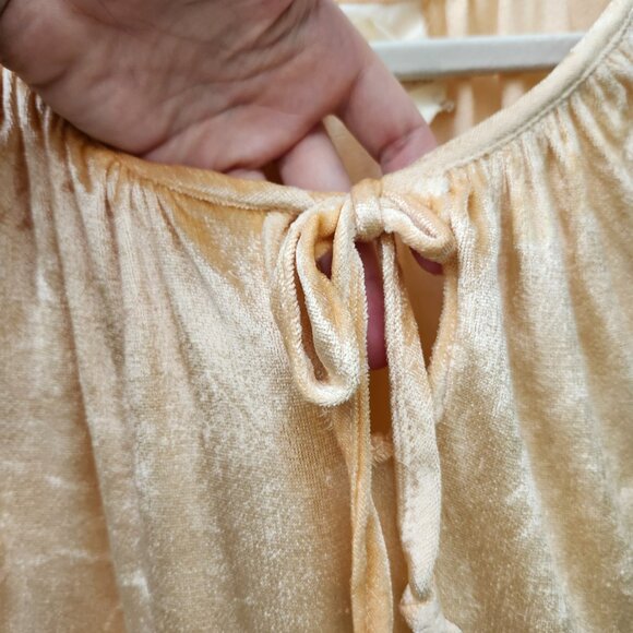 Vintage 1970's Soft Cream Velvet Peasant Style Top - Picture 10 of 15